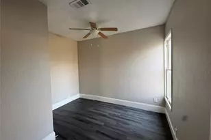 917 W Sears St, Denison, TX 75020 - Photo 11