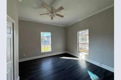 917 W Sears Street, Denison, TX 75020 - Photo 13