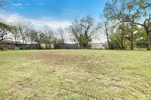 4702 Dee Ct, Fort Worth, TX 76135 - Photo 15