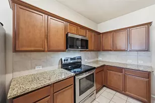 2020 Glen Hollow Dr, Lancaster, TX 75134 - Photo 11
