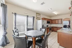 2020 Glen Hollow Dr, Lancaster, TX 75134 - Photo 13