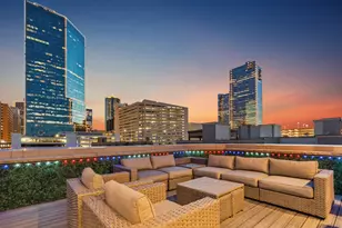 409 E 7th St, Fort Worth, TX 76102 - Photo 1