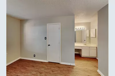 931 Roaring Springs Road, Fort Worth, TX 76114 - Photo 7