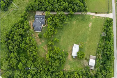 306 Garden Court, Springtown, TX 76082 - Photo 5