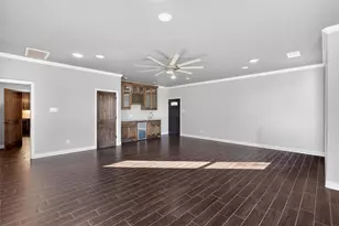 306 Garden Ct, Springtown, TX 76082 - Photo 37