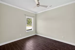 306 Garden Ct, Springtown, TX 76082 - Photo 31