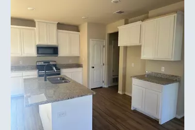 2405 Creek Drive, Granbury, TX 76048 - Photo 3