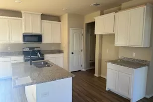 2405 Creek Dr, Granbury, TX 76048 - Photo 3