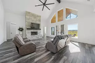 170 Dollie Rd, Grandview, TX 76064 - Photo 7