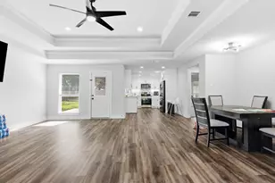 240 Wesley Dr, DeSoto, TX 75115 - Photo 5