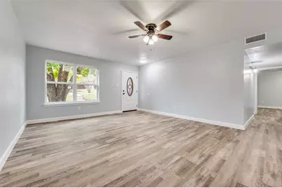 1021 Bellflower Drive, Carrollton, TX 75007 - Photo 5