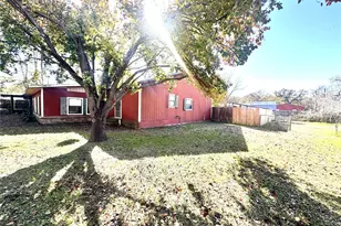 508 Lilac Dr, Granbury, TX 76049 - Photo 5