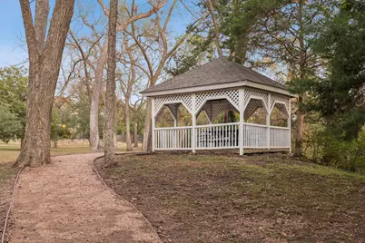 2 Bretton Creek Court, Dallas, TX 75220 - Photo 39