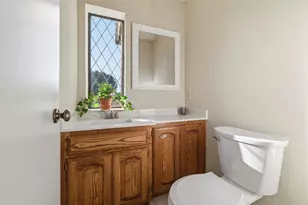 1205 N Creek Cir, Waxahachie, TX 75165 - Photo 17