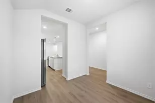 4306 Carnation Dr, Sherman, TX 75090 - Photo 7