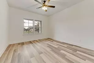 529 Berke St, Newark, TX 76071 - Photo 9