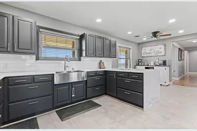 1641 E Henderson Street, Cleburne, TX 76031 - Photo 23