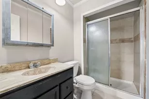 8817 Vernon Dr, Rowlett, TX 75088 - Photo 15