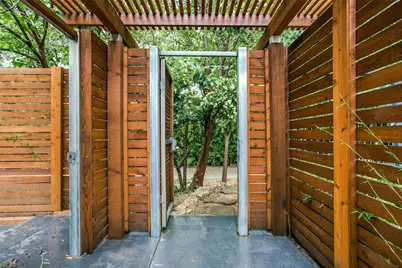 4241 Buena Vista Street #4, Dallas, TX 75205 - Photo 15