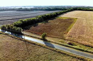 765 Holder Rd, Waxahachie, TX 75165 - Photo 1