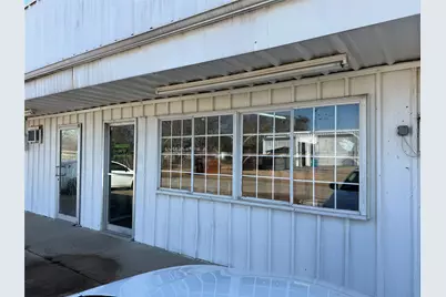 110 N Walnut Street, Blossom, TX 75416 - Photo 3