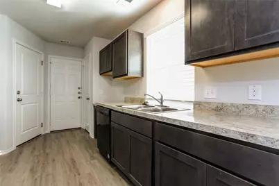 5508 Shore Point Trail, Fort Worth, TX 76119 - Photo 9