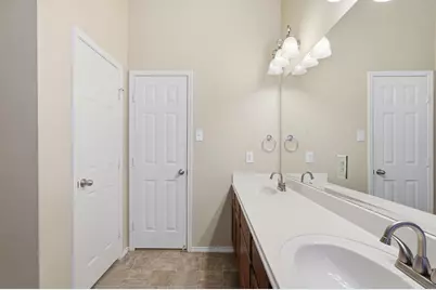 915 Hidden Oaks Drive, Burleson, TX 76028 - Photo 29