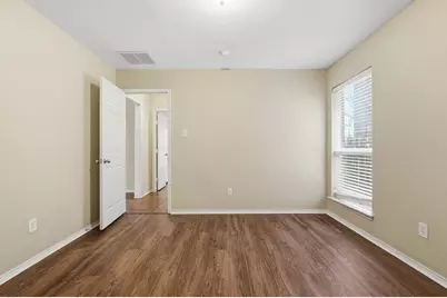 915 Hidden Oaks Drive, Burleson, TX 76028 - Photo 9