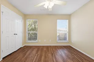 915 Hidden Oaks Dr, Burleson, TX 76028 - Photo 7