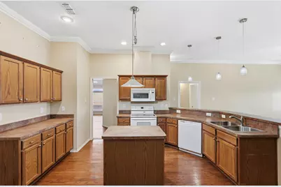 915 Hidden Oaks Drive, Burleson, TX 76028 - Photo 15