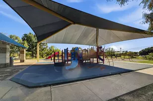 3718 W Rochelle Rd, Irving, TX 75062 - Photo 27