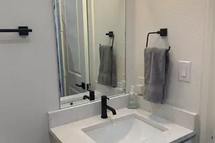 128 Gdn Ct W, Arlington, TX 76013 - Photo 11