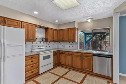 801 Meadowlark Drive, Lewisville, TX 75067 - Photo 3