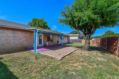 801 Meadowlark Drive, Lewisville, TX 75067 - Photo 23