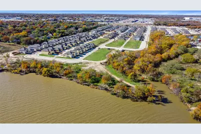 5556 Willamette Drive, Fort Worth, TX 76119 - Photo 13