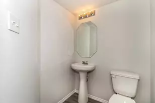 5556 Willamette Dr, Fort Worth, TX 76119 - Photo 9