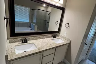 1965 Silverleaf Dr, Glenn Heights, TX 75154 - Photo 9