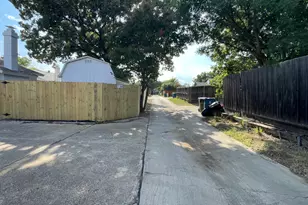 1255 Valencia Ln, Lewisville, TX 75067 - Photo 25