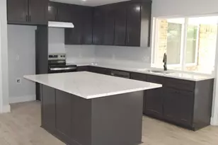 1255 Valencia Ln, Lewisville, TX 75067 - Photo 3