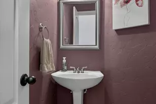 8615 Oak Valley Ct, Irving, TX 75063 - Photo 23