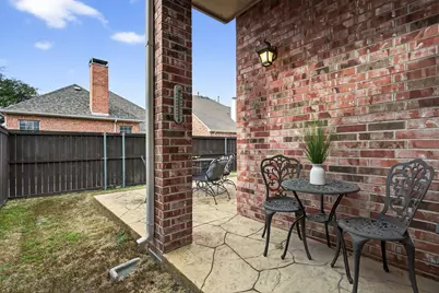 8615 Oak Valley Court, Irving, TX 75063 - Photo 33