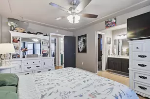 713 Crestview Dr, Burleson, TX 76028 - Photo 13