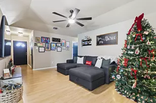 713 Crestview Dr, Burleson, TX 76028 - Photo 5