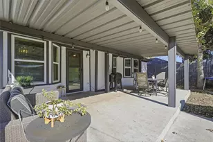 713 Crestview Dr, Burleson, TX 76028 - Photo 23