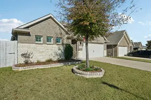 6120 Fall Creek Ln, Fort Worth, TX 76123 - Photo 3