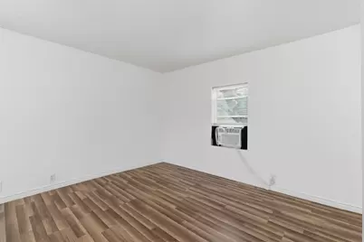 613 W Murray Street, Denison, TX 75020 - Photo 21