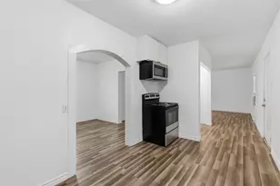 613 W Murray St, Denison, TX 75020 - Photo 3