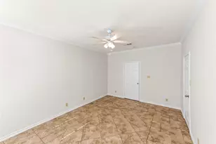 195 Ashland Dr, Woodway, TX 76712 - Photo 17