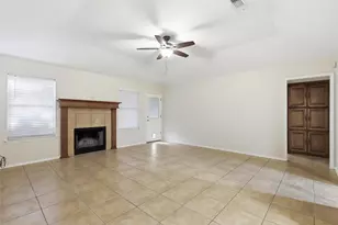 508 Arbor Ln, Burleson, TX 76028 - Photo 9