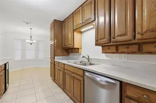 508 Arbor Ln, Burleson, TX 76028 - Photo 5